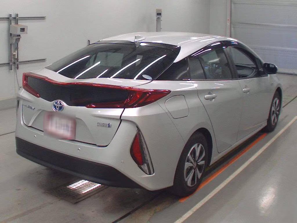 TOYOTA PRIUS PHV