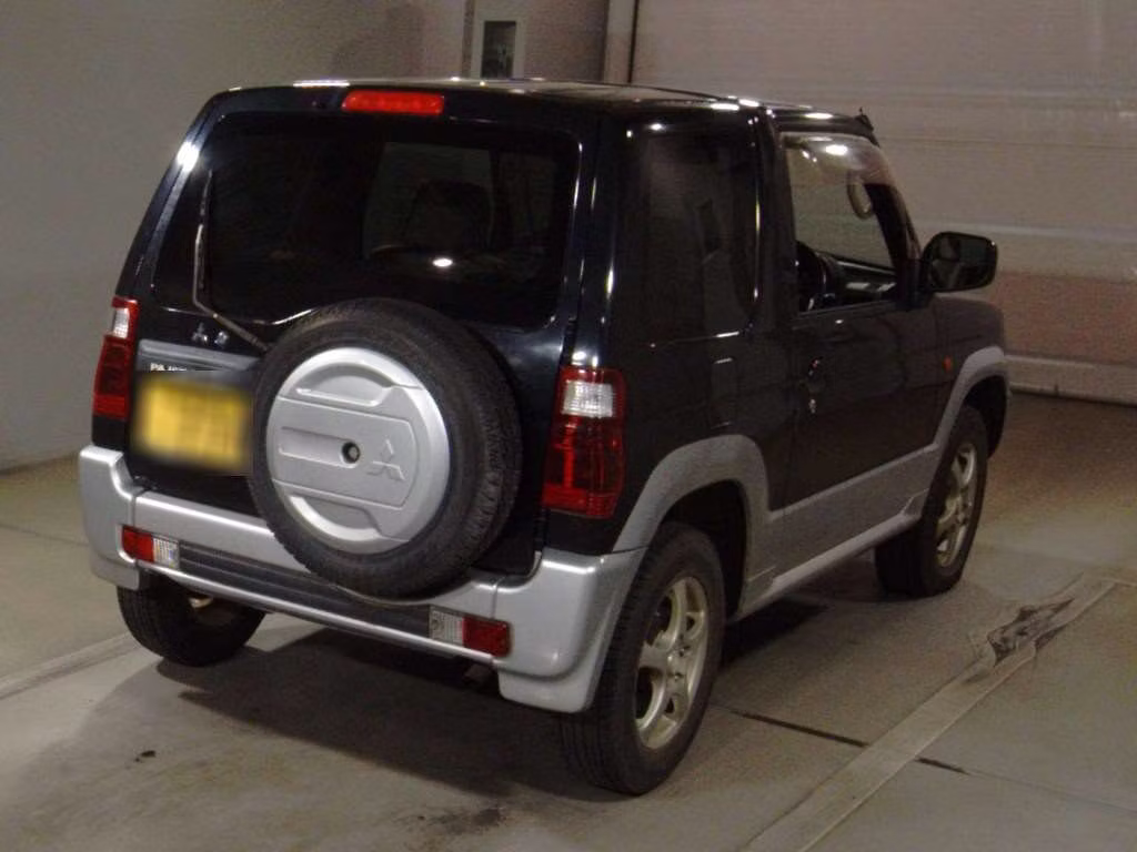MITSUBISHI PAJERO MINI