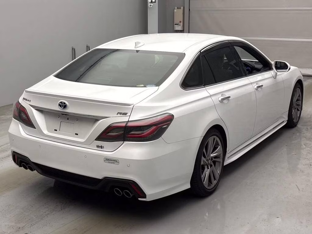 TOYOTA CROWN