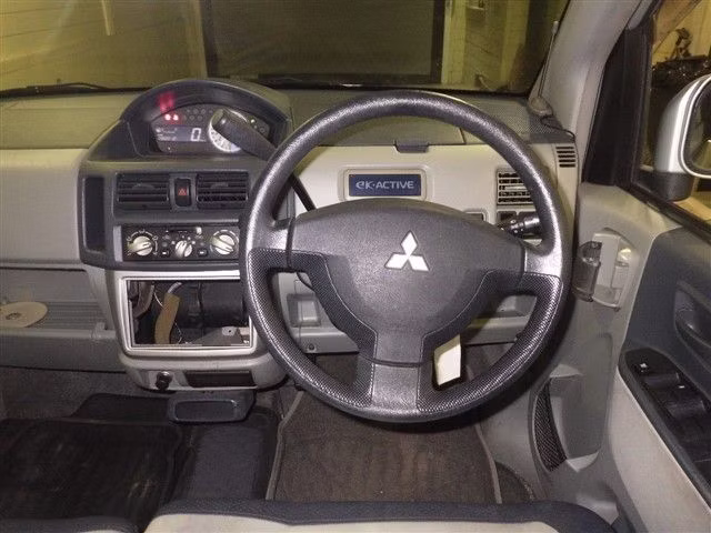 MITSUBISHI EK ACTIVE
