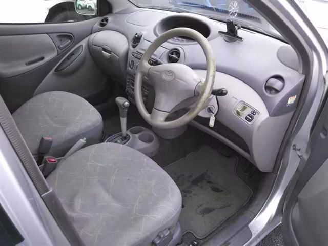 TOYOTA PLATZ