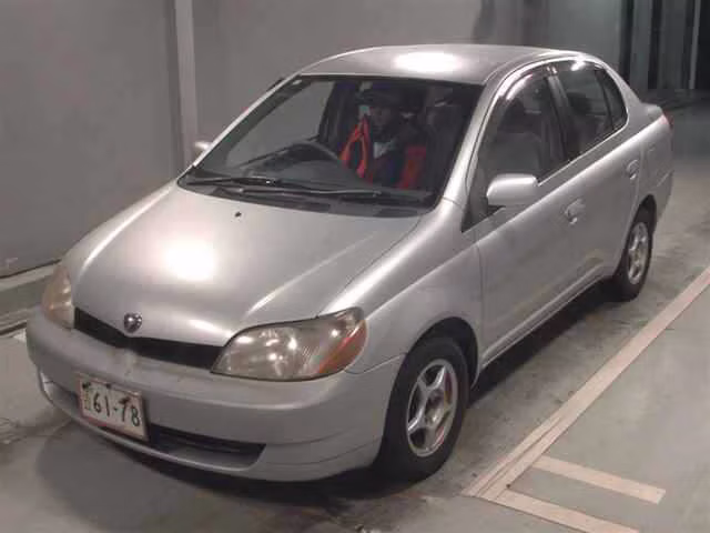 TOYOTA PLATZ