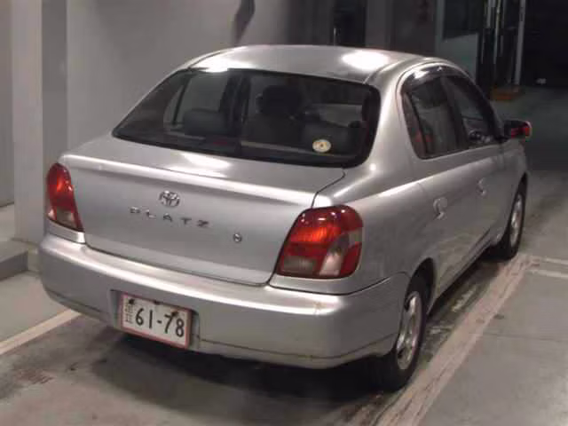 TOYOTA PLATZ