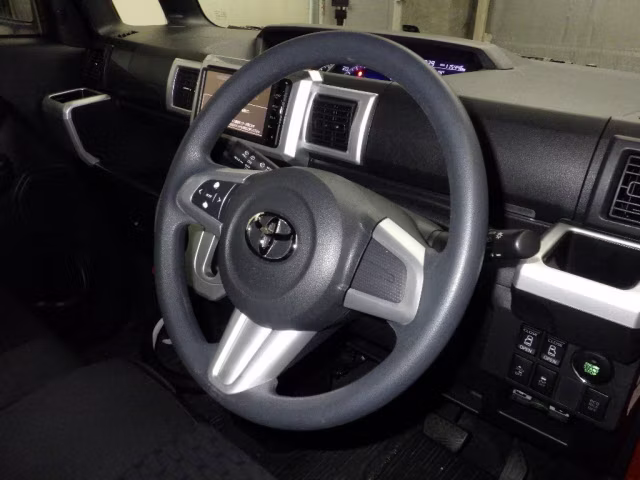 TOYOTA PIXIS MEGA