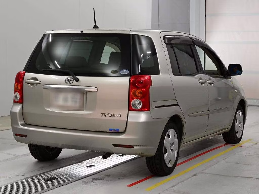 TOYOTA RAUM