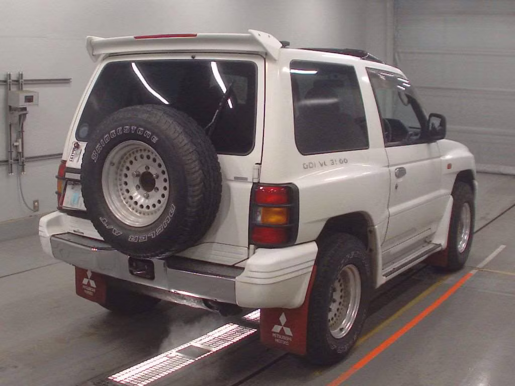 MITSUBISHI PAJERO