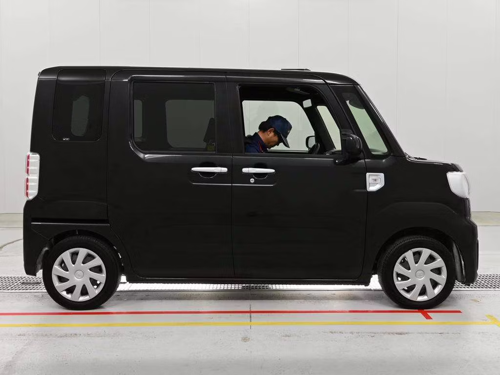 TOYOTA PIXIS MEGA