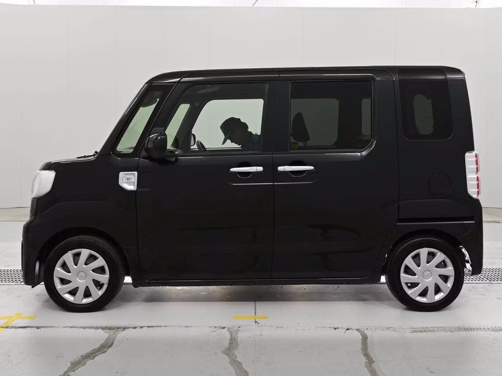 TOYOTA PIXIS MEGA
