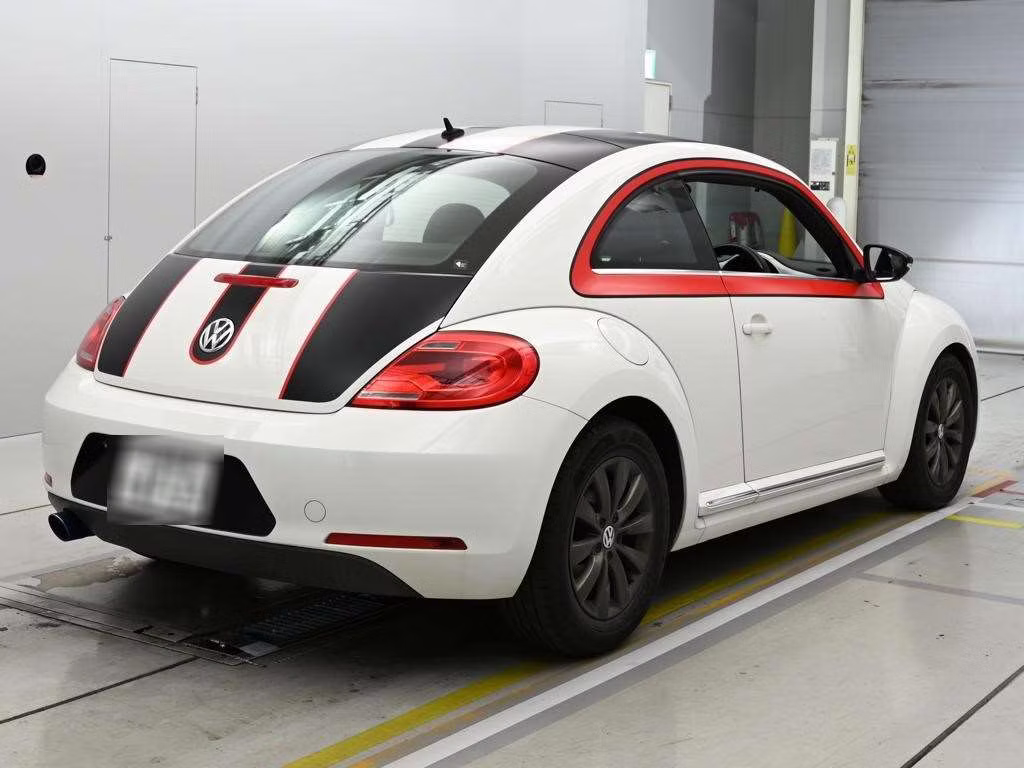 VOLKSWAGEN BEETLE