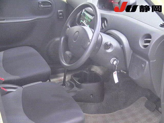 DAIHATSU ESSE
