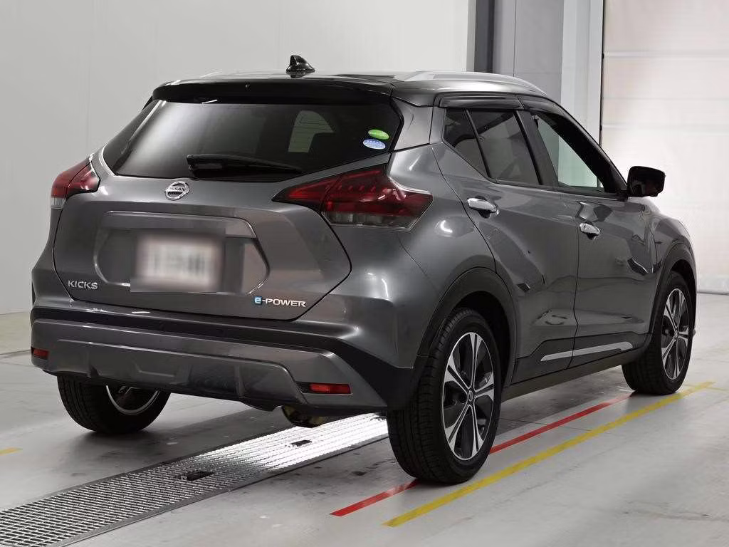 NISSAN KICKS