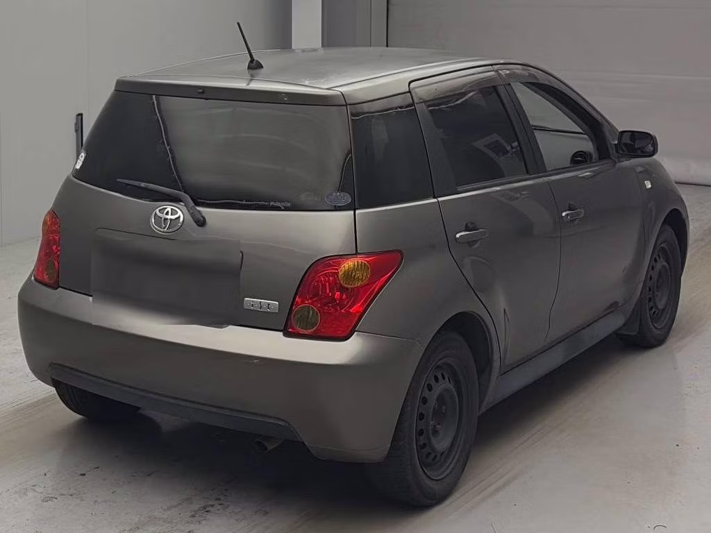 TOYOTA IST