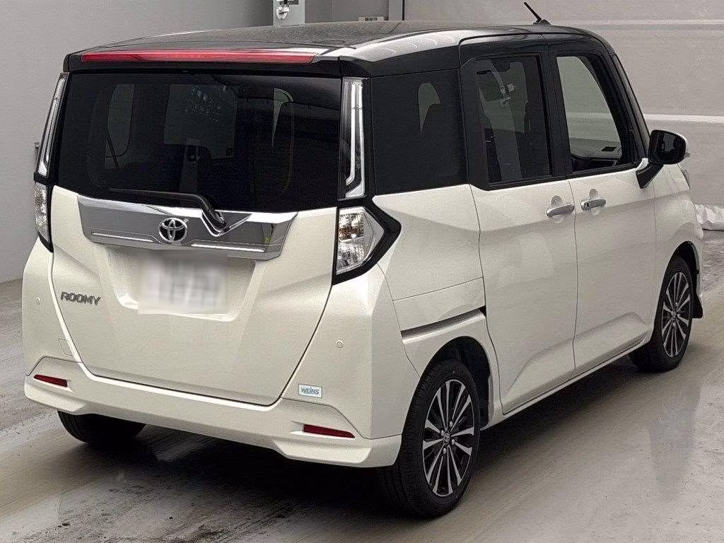 TOYOTA ROOMY