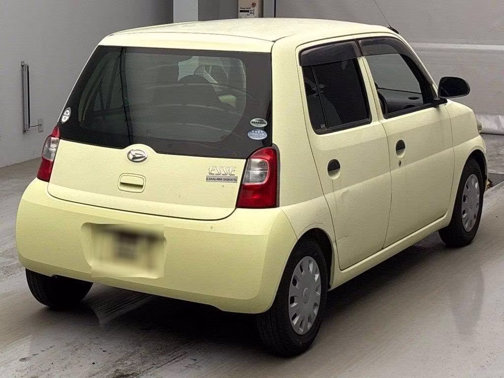 DAIHATSU ESSE
