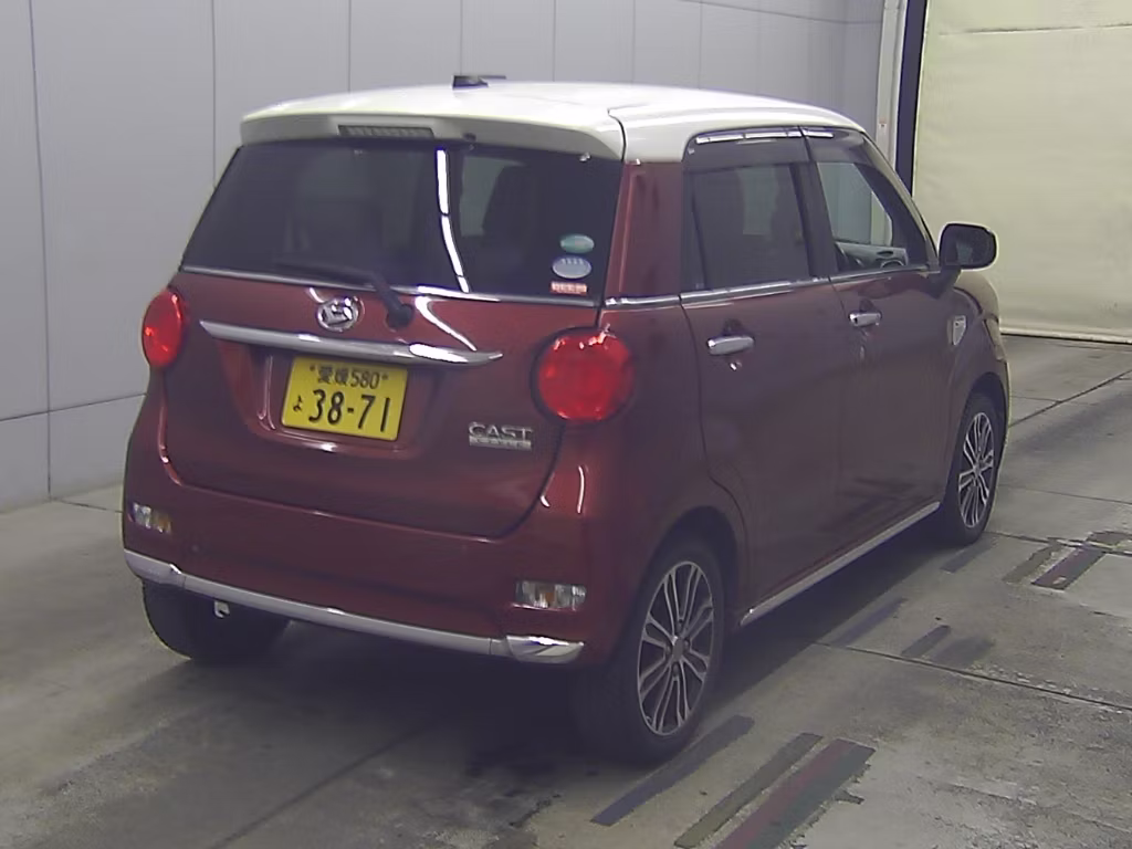 DAIHATSU CAST