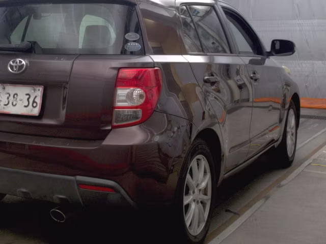 TOYOTA IST