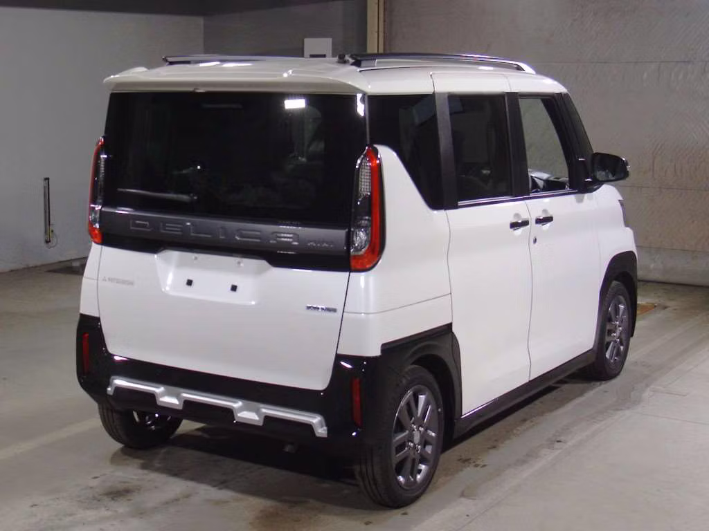 MITSUBISHI DELICA MINI