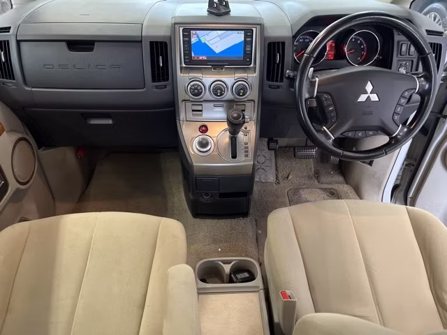 MITSUBISHI DELICA D:5