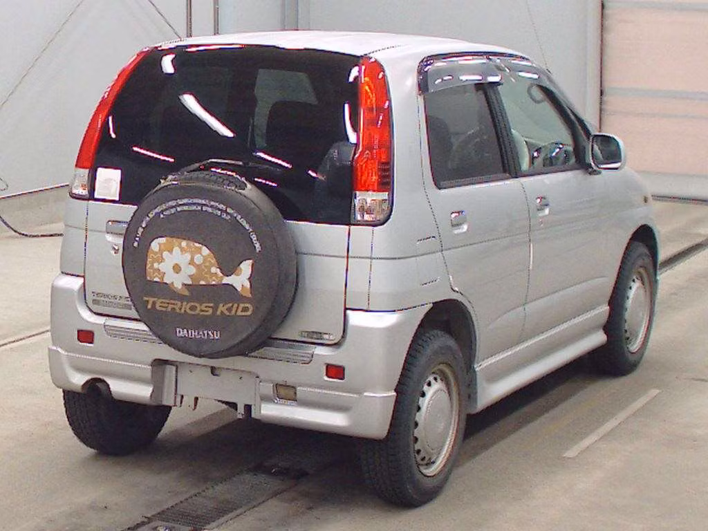 DAIHATSU TERIOS KID