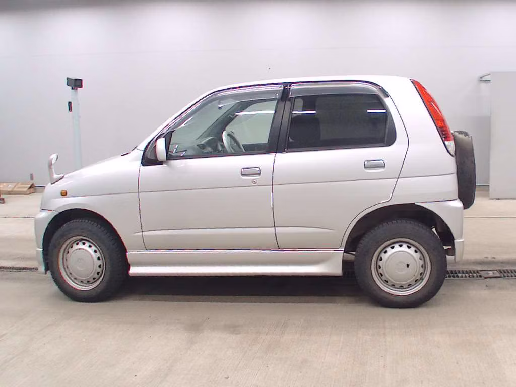 DAIHATSU TERIOS KID