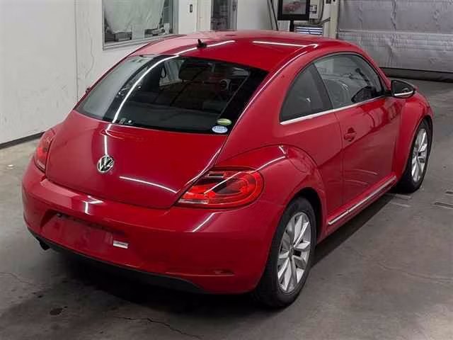 VOLKSWAGEN BEETLE