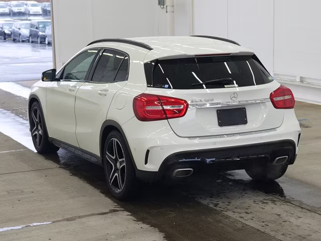 MERCEDES-BENZ GLA-CLASS