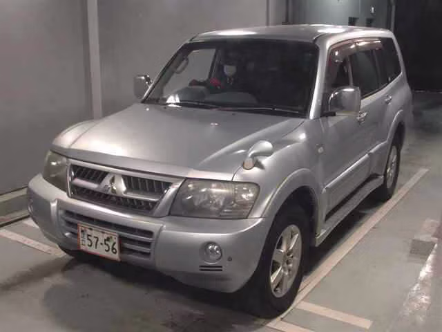 MITSUBISHI PAJERO