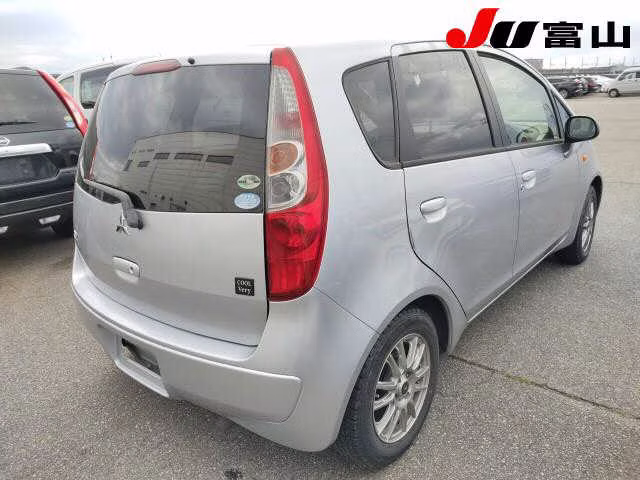 MITSUBISHI COLT