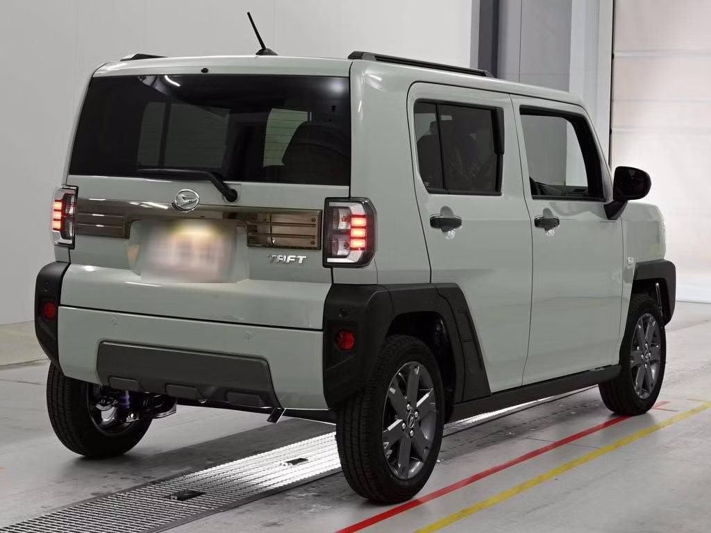 DAIHATSU TAFT