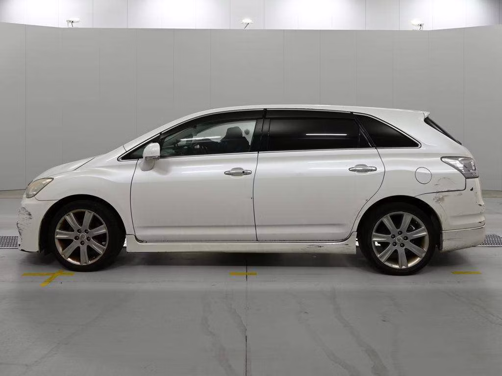 TOYOTA MARK X ZIO