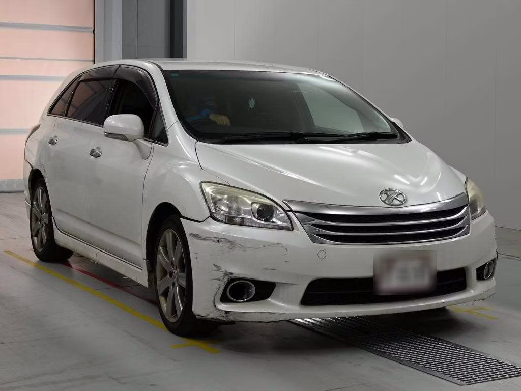 TOYOTA MARK X ZIO