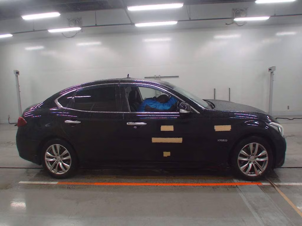 NISSAN FUGA