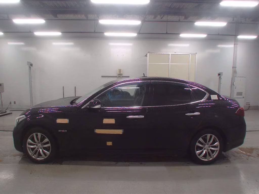 NISSAN FUGA