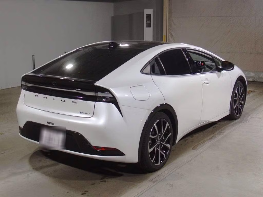 TOYOTA PRIUS PHV