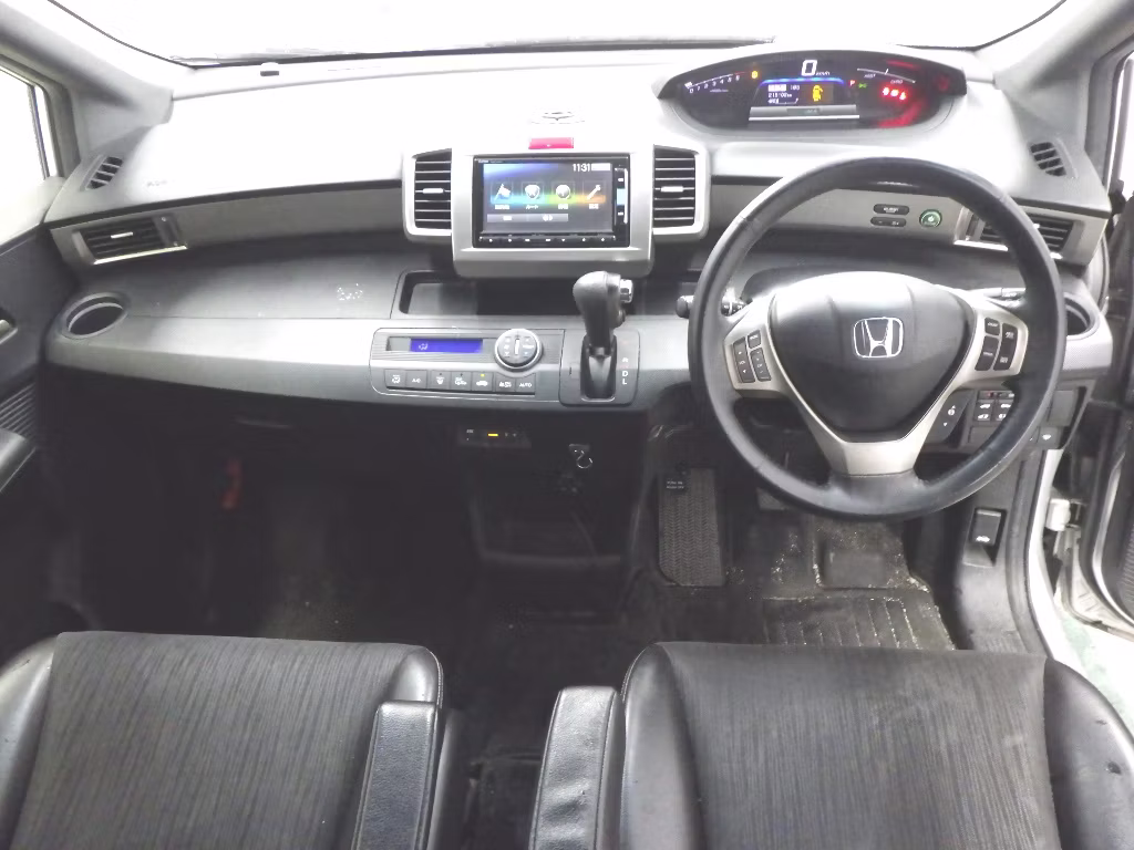 HONDA FREED SPIKE