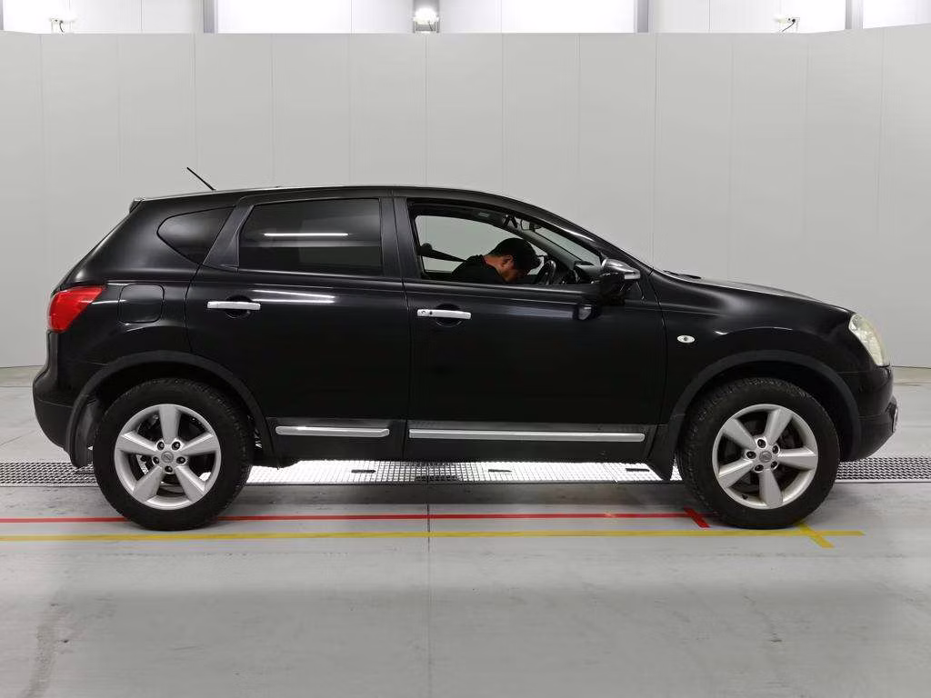 NISSAN DUALIS