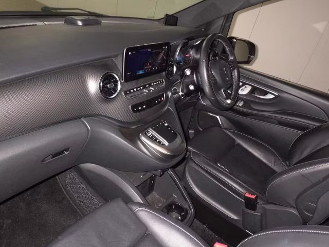 MERCEDES-BENZ V-CLASS