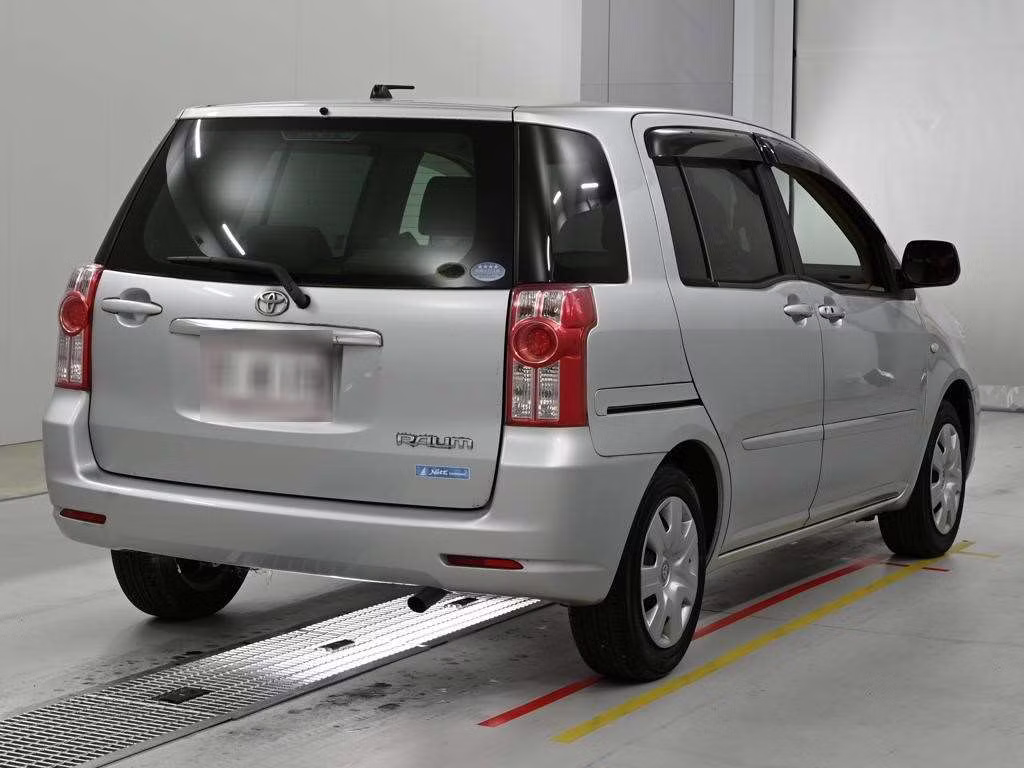 TOYOTA RAUM