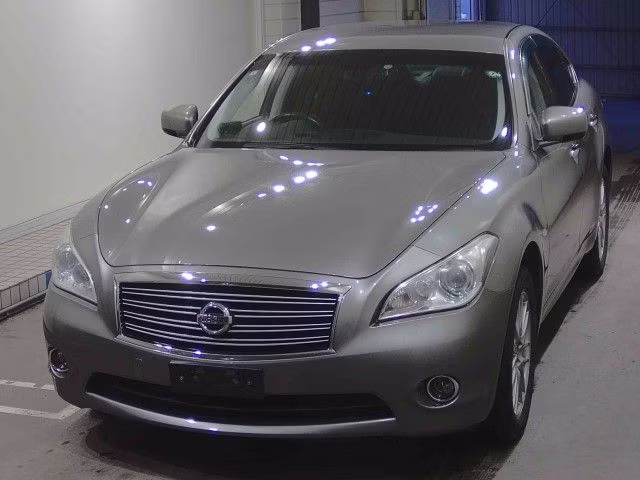 NISSAN FUGA