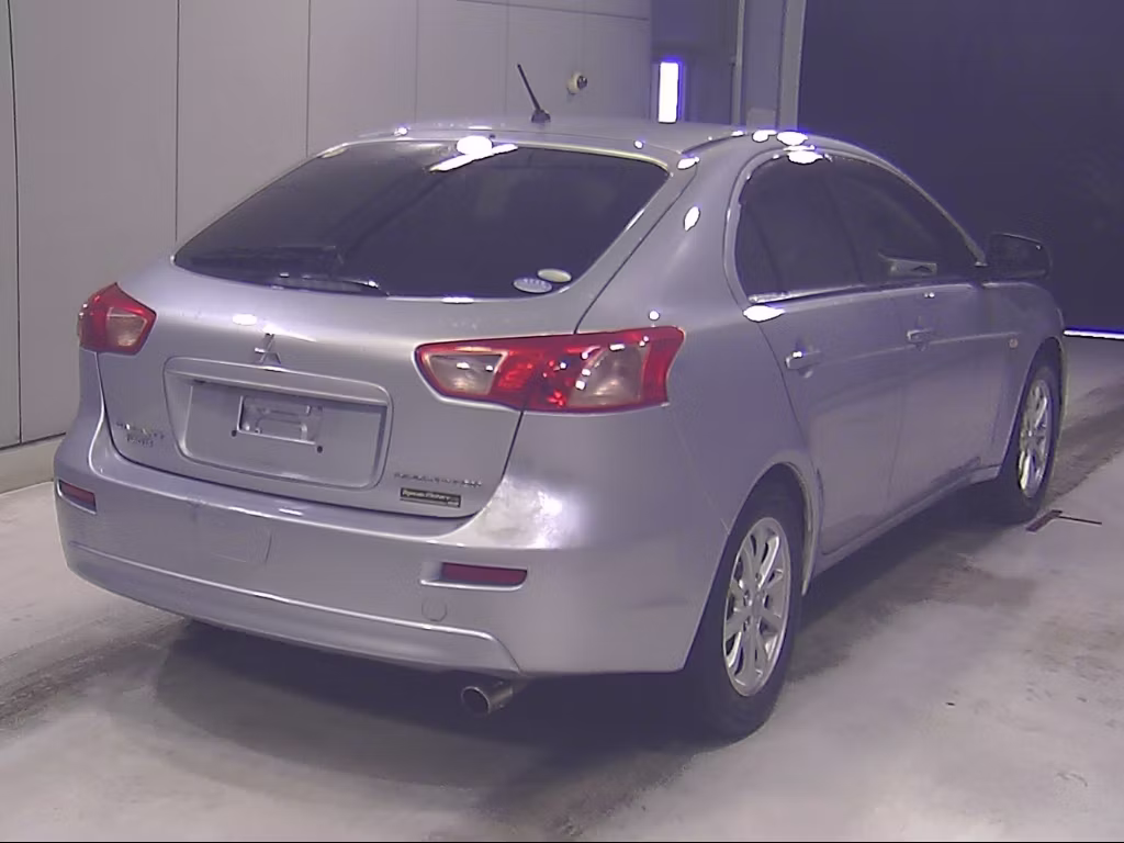 MITSUBISHI LANCER