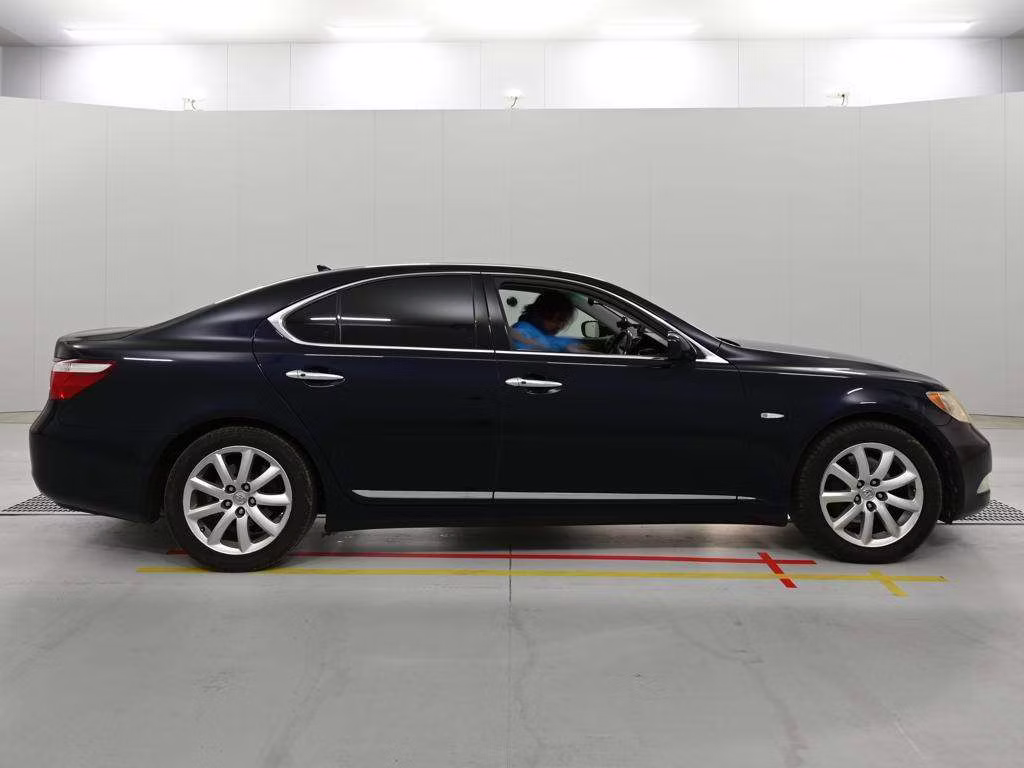 LEXUS LS460