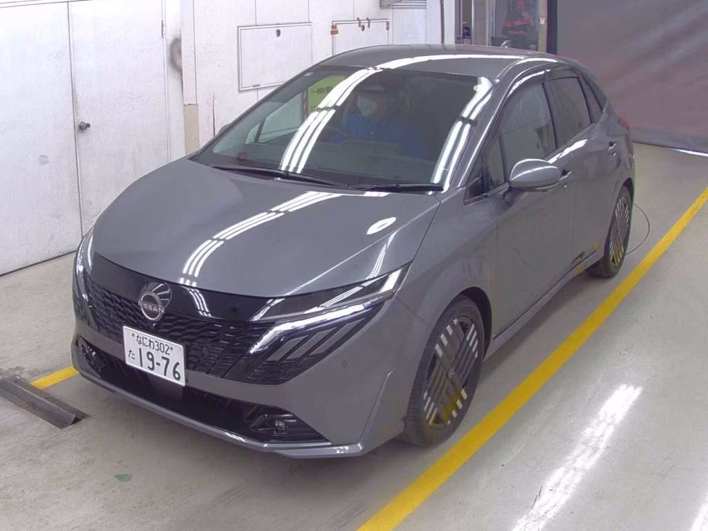 NISSAN AURA