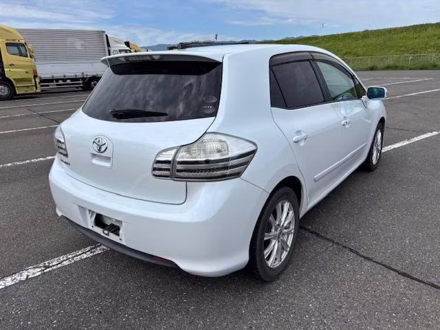 TOYOTA BLADE