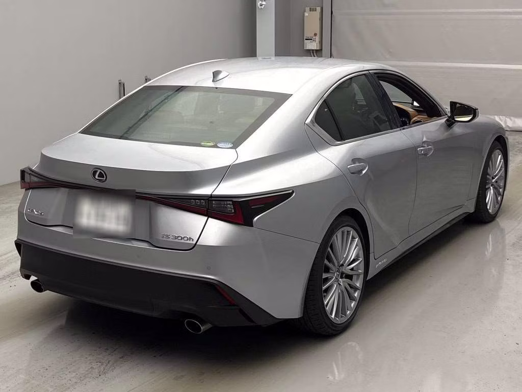 LEXUS IS300H
