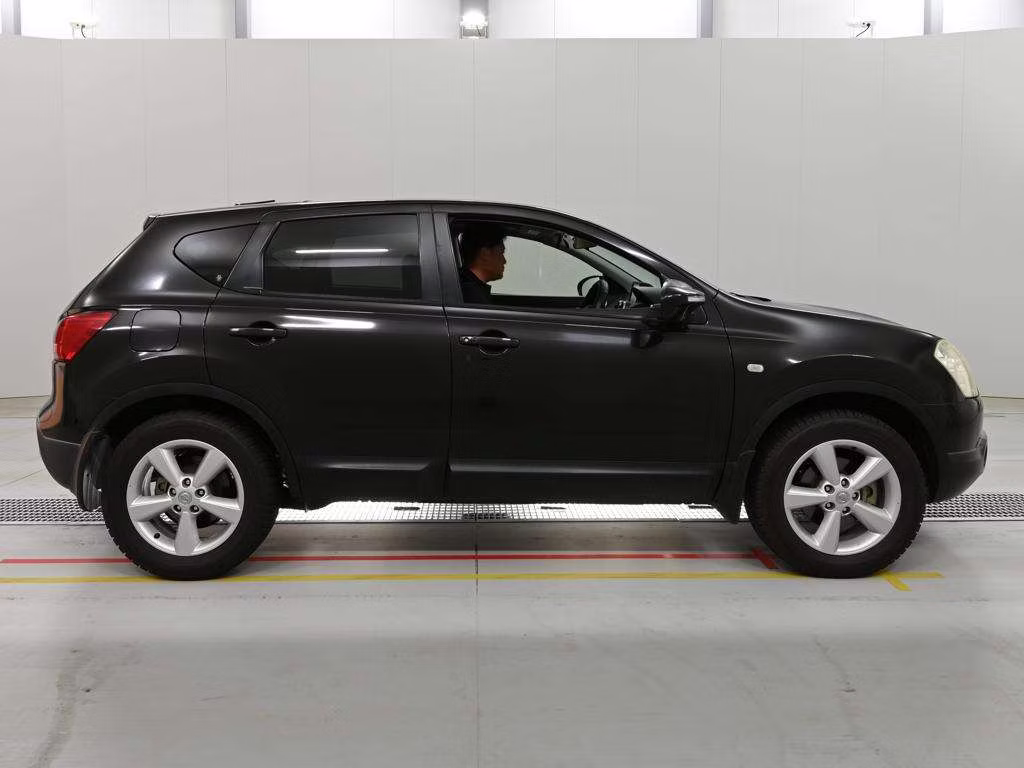 NISSAN DUALIS