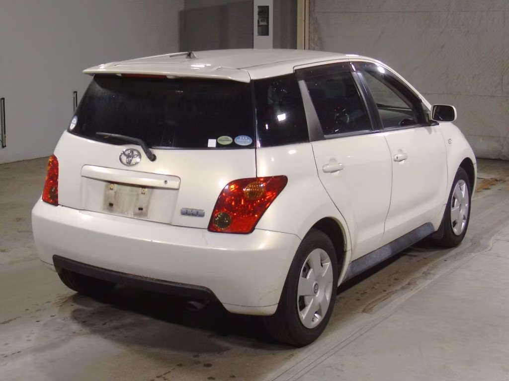 TOYOTA IST
