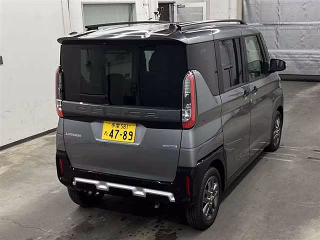 MITSUBISHI DELICA MINI