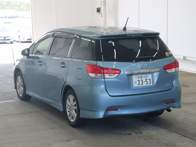 TOYOTA WISH