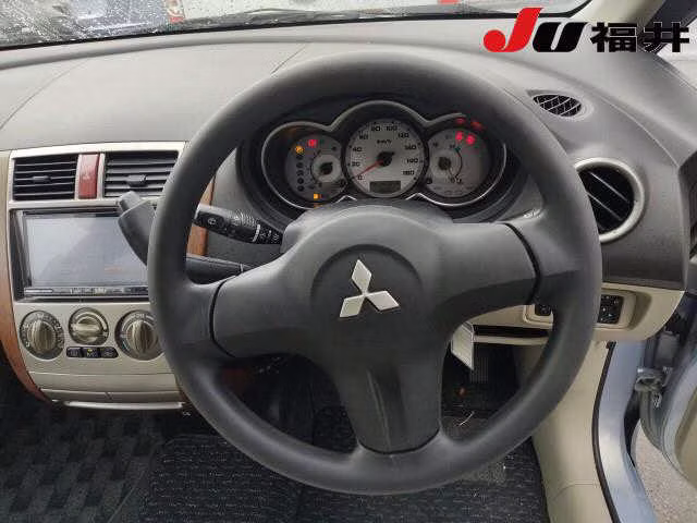 MITSUBISHI COLT PLUS