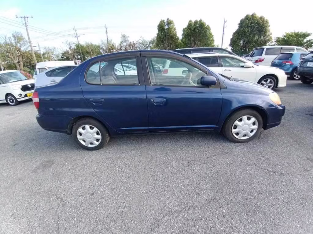 TOYOTA PLATZ